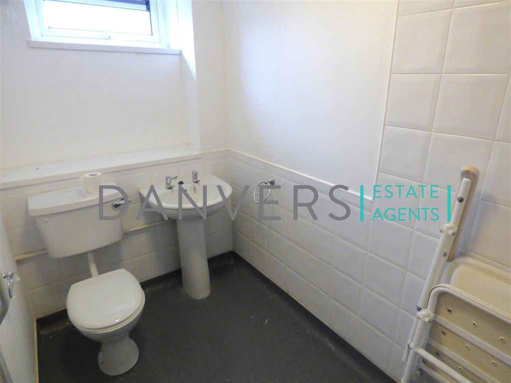 Property photo 2 of 6 P1230782 3.Jpg