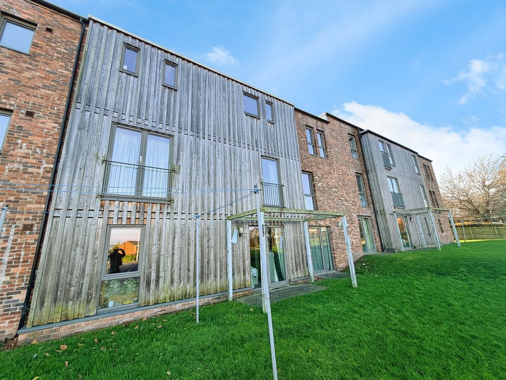 Property photo 2 of 6