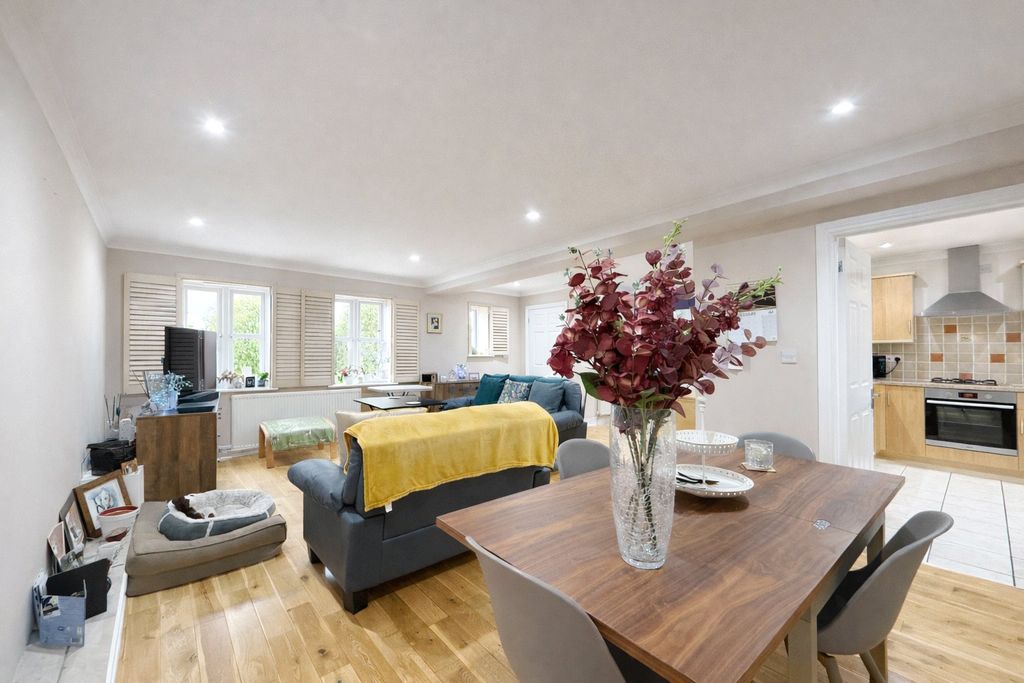 Property photo 2 of 21 Robinson Jackson