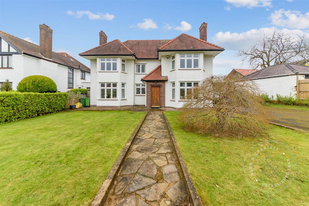 Property photo 1 of 32 Llandennis-Avenue-29.Jpg