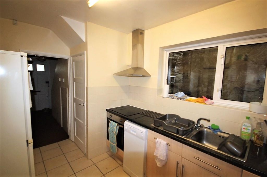 Property photo 3 of 9 Kl Kit2.Jpg