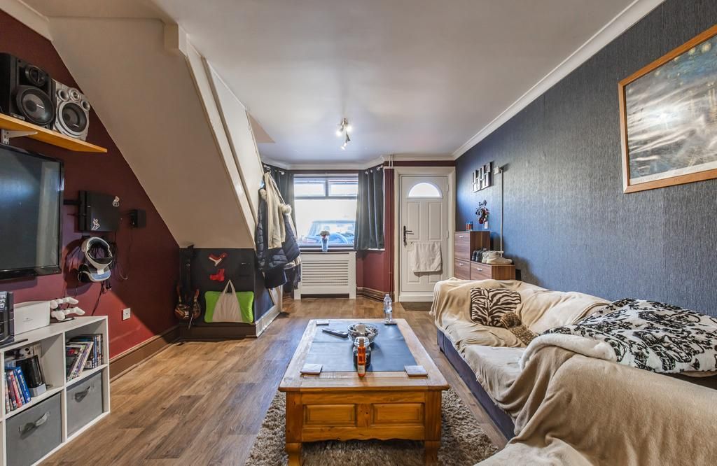 Property photo 2 of 16