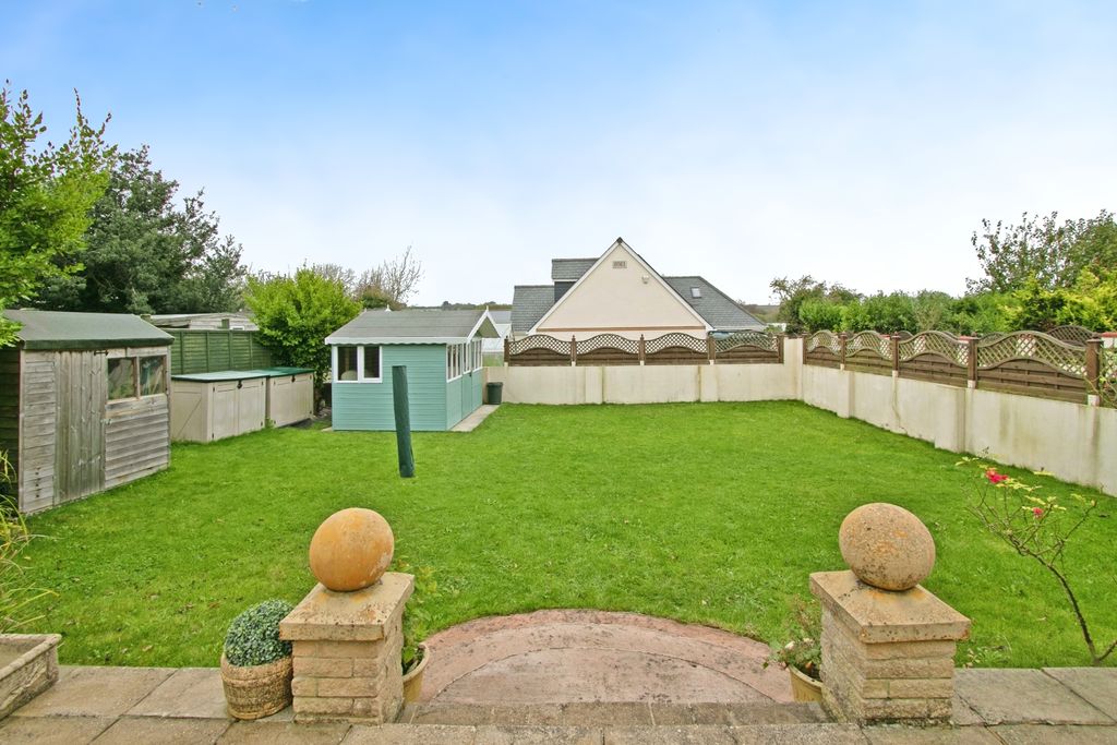 Property photo 2 of 17 Photography