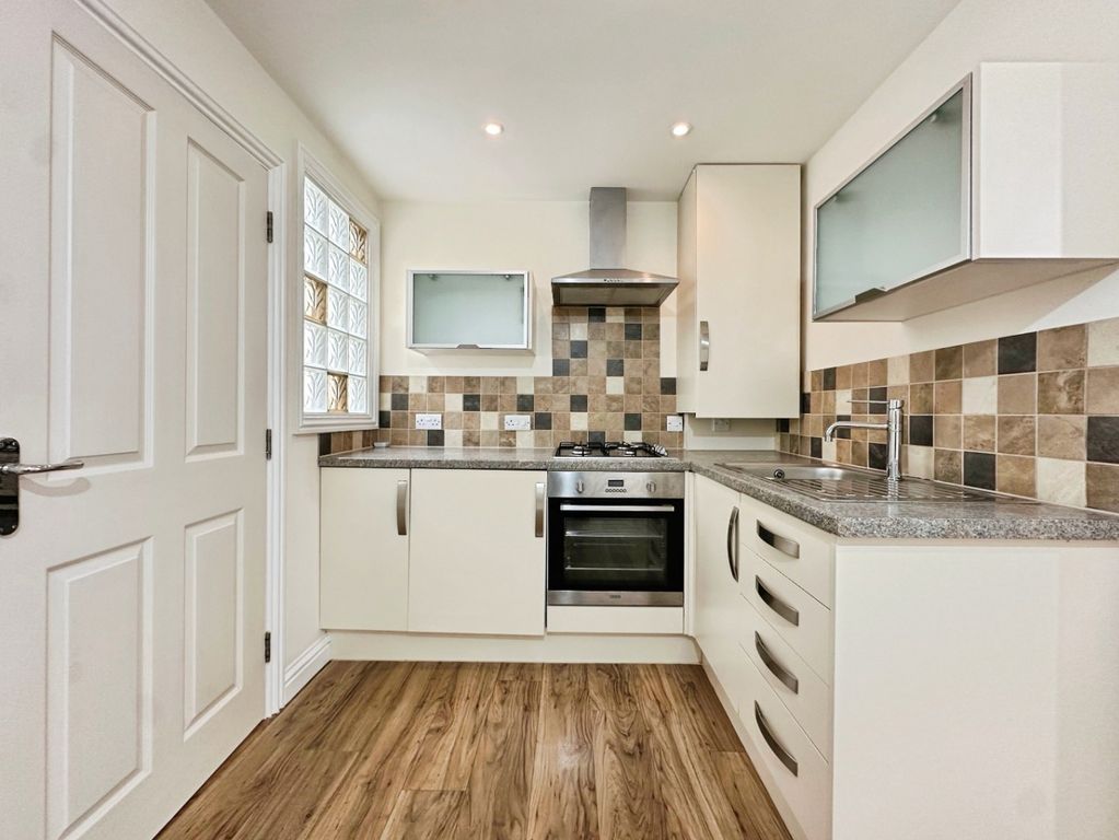 Property photo 2 of 16 4990556