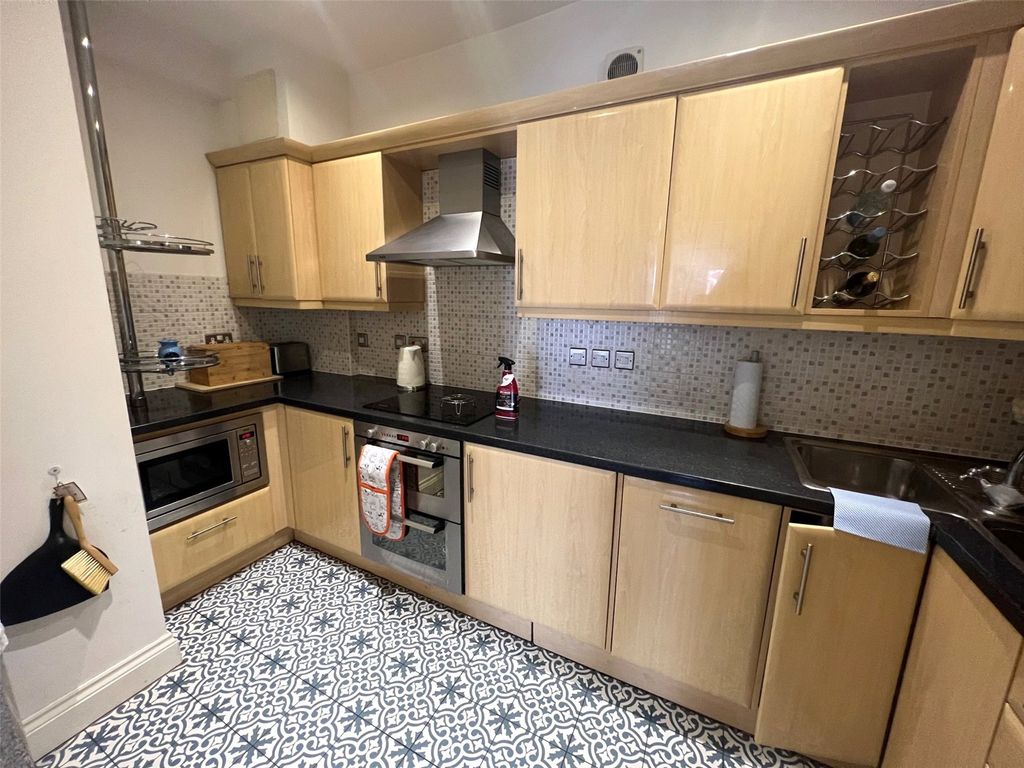 Property photo 3 of 10 Picture No. 13