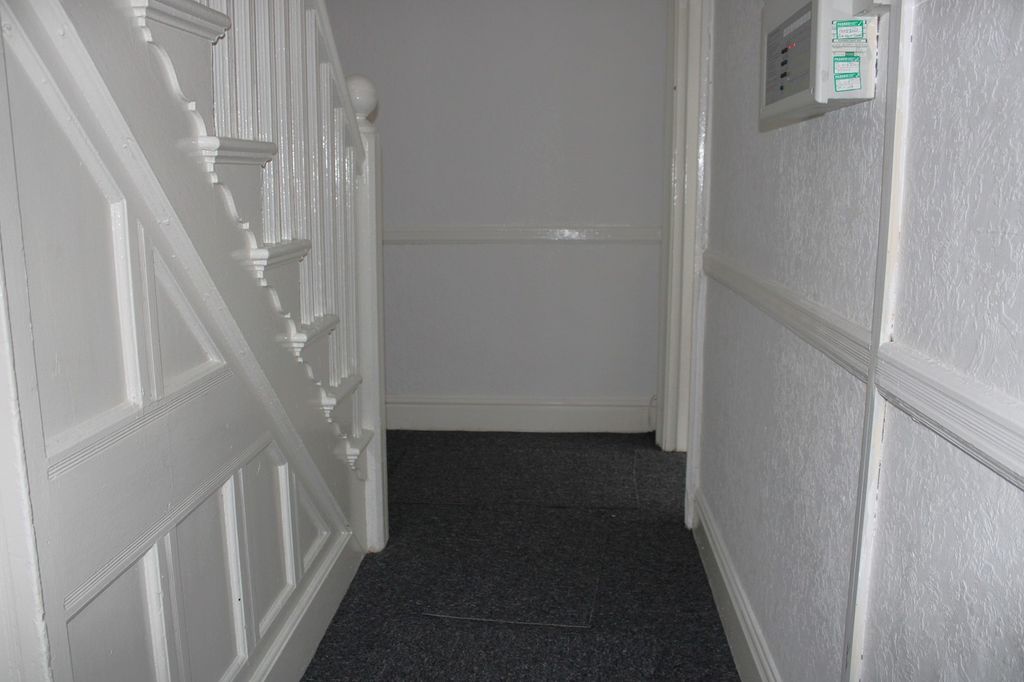 Property photo 2 of 15 Hall