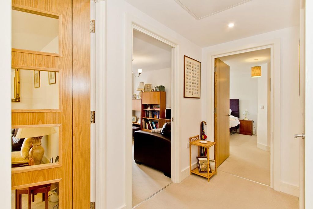 Property photo 3 of 13 Hallway.Jpg
