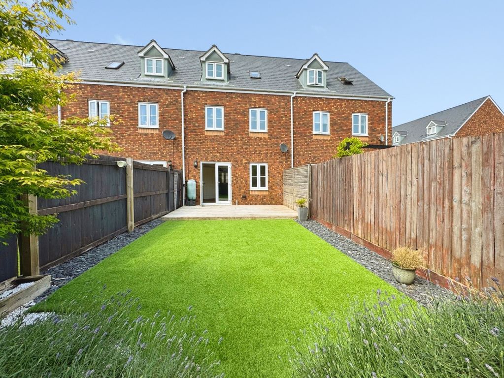 Property photo 2 of 23 5185933