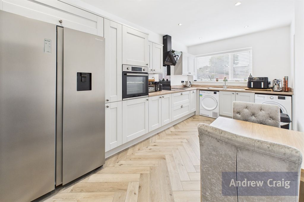 Property photo 3 of 14 Kitchen Diner