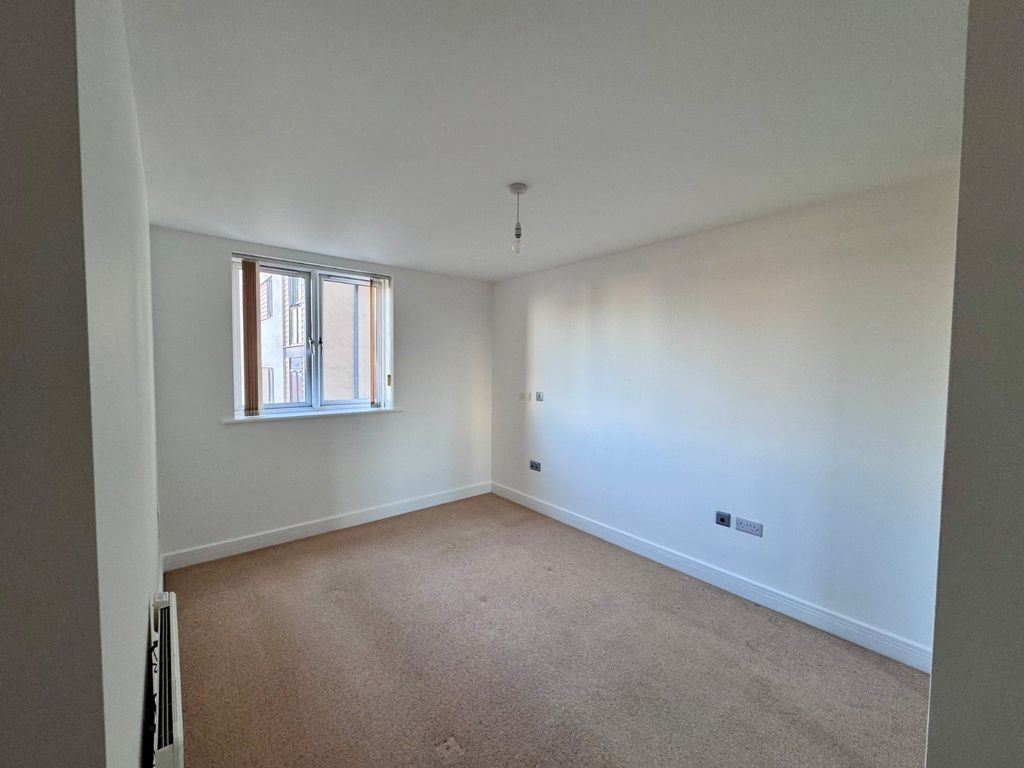 Property photo 3 of 7 Picture No. 08