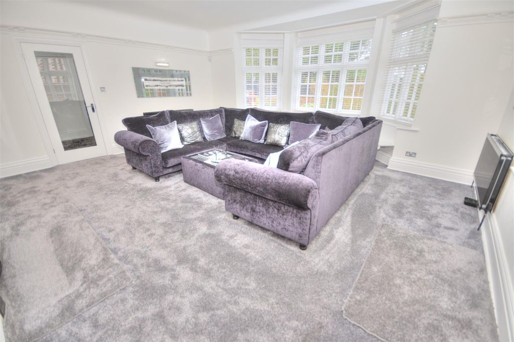 Property photo 3 of 24 Dsc_2421_Enhancer.Jpg