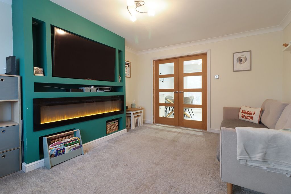 Property photo 3 of 15