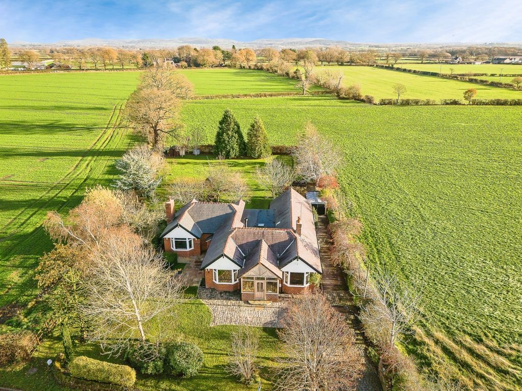 Property photo 1 of 40 Pbox-Img.Jpg