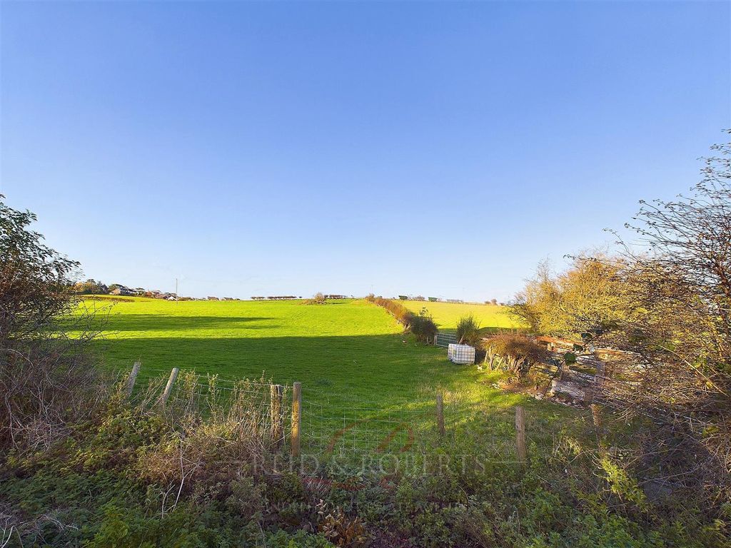 Property photo 2 of 64 Cam04333G0-Pr0017-Still089.Jpg