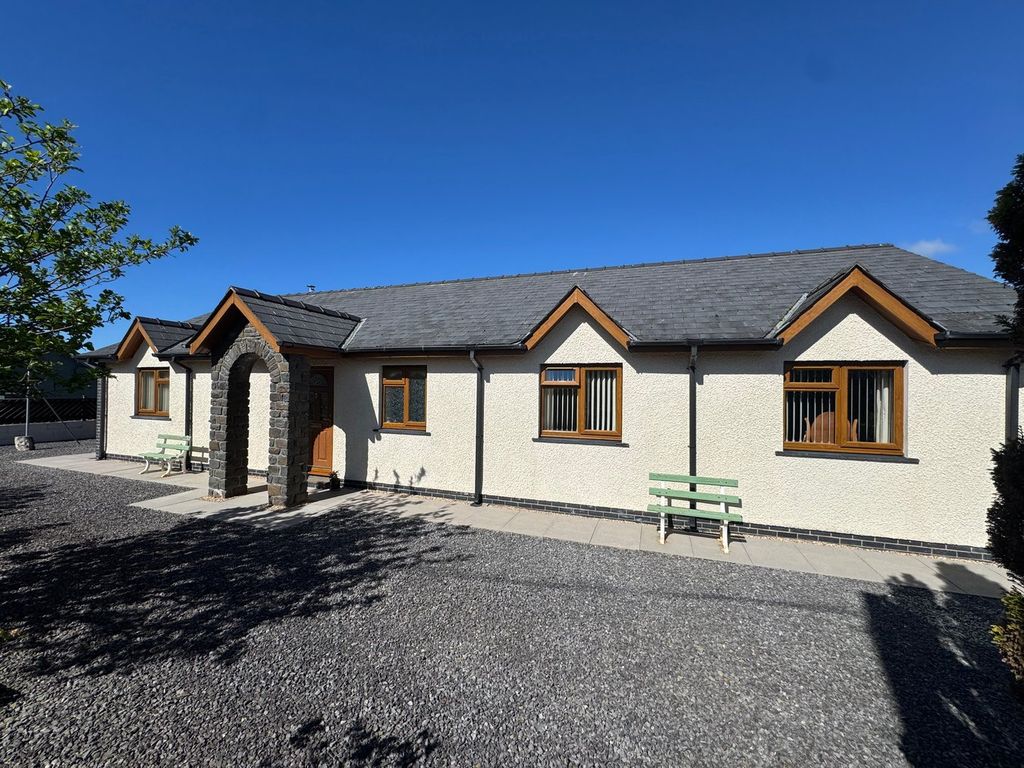Property photo 1 of 58