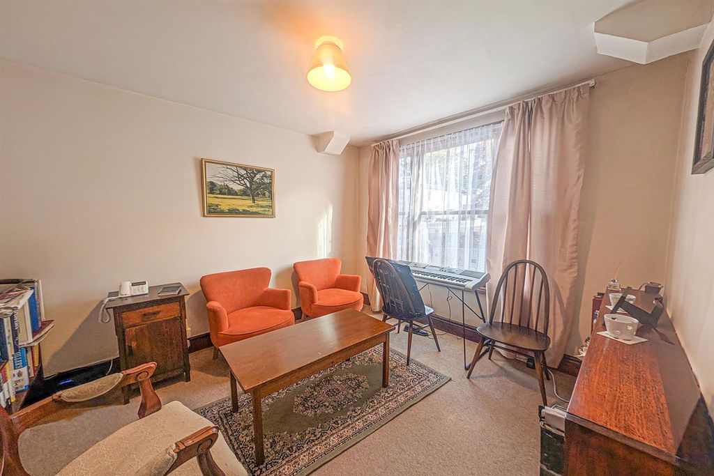 Property photo 2 of 17 Pxl_20251022_103043098.Recep.Jpg