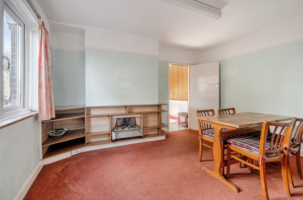 Property photo 3 of 23 1432818-11-69Ca5A...