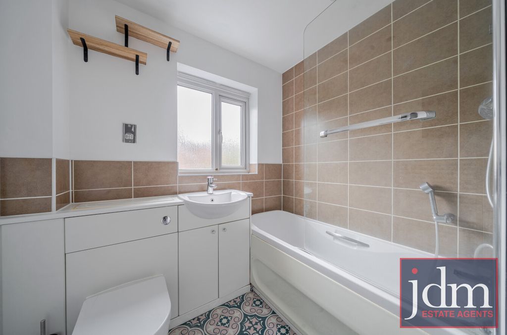 Property photo 3 of 8 Bathroom