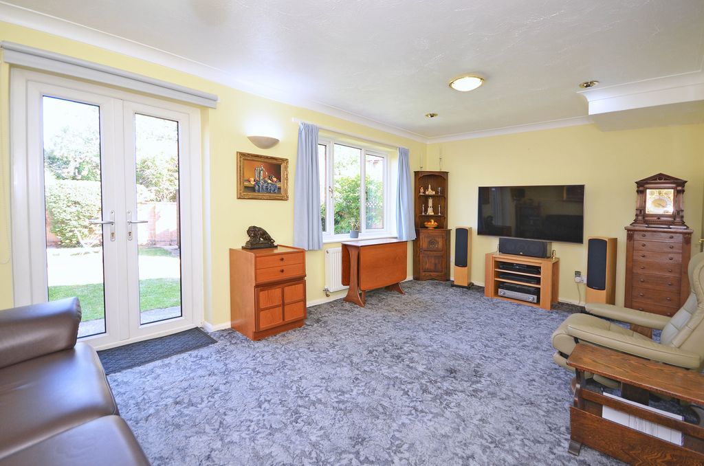 Property photo 2 of 14