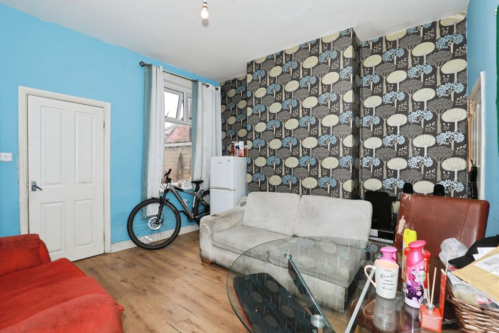 Property photo 3 of 15