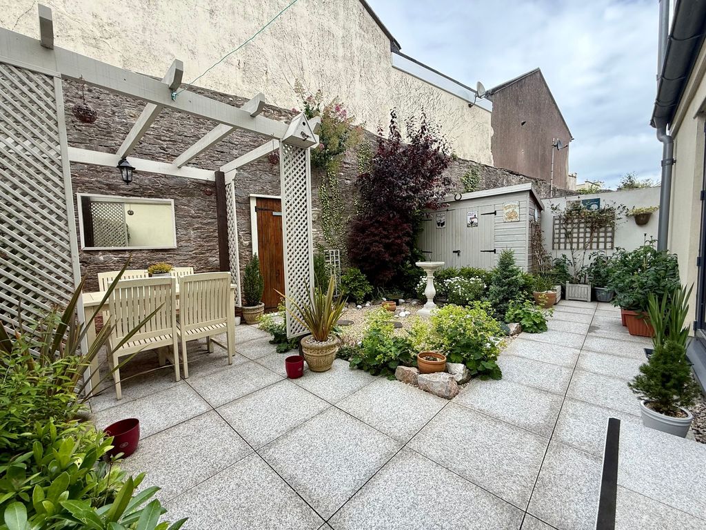 Property photo 3 of 38