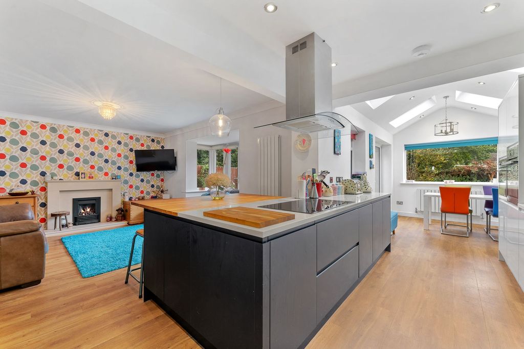 Property photo 2 of 51