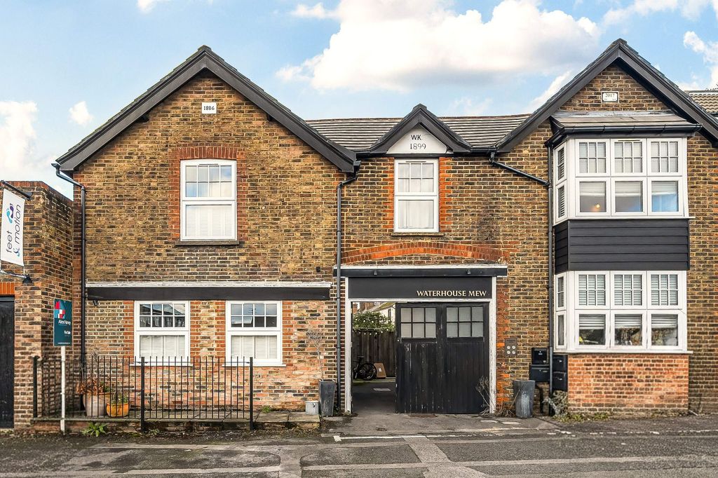 Property photo 1 of 14