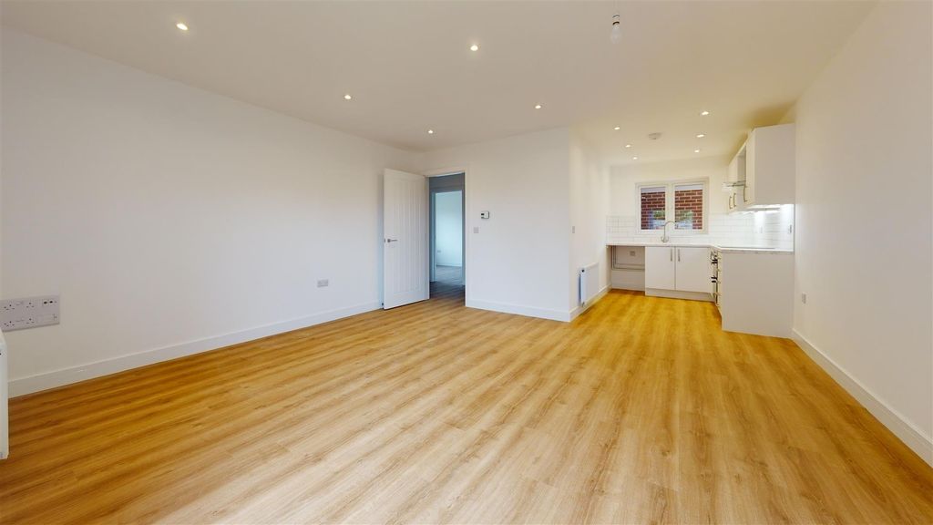 Property photo 3 of 10 Living-Room (33).Jpg