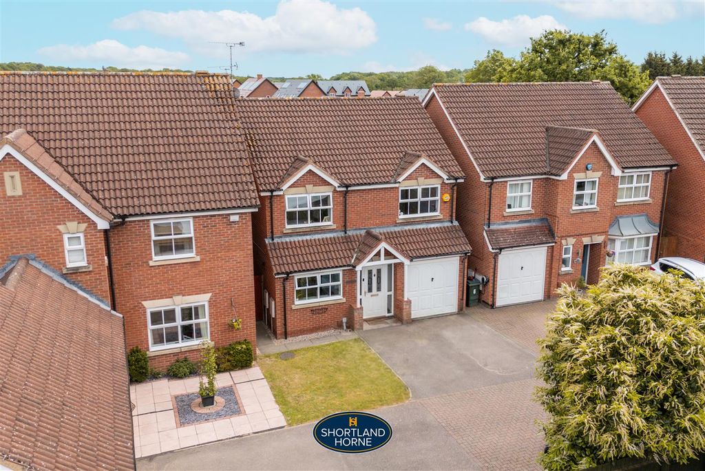 Property photo 1 of 34