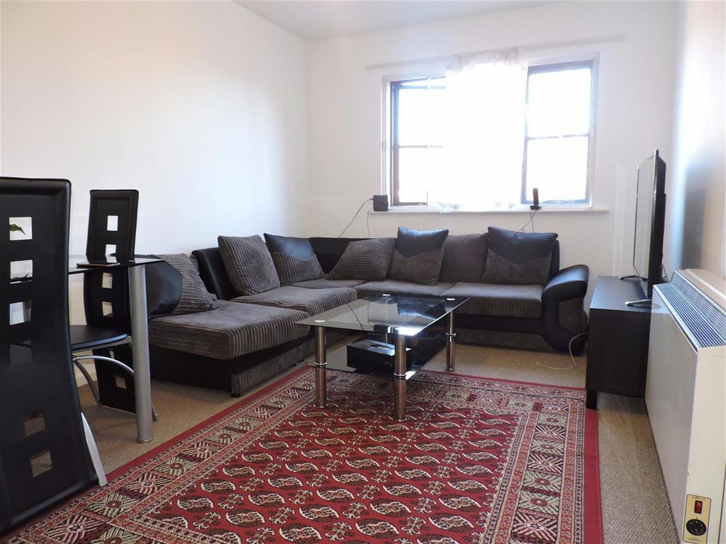 Property photo 2 of 5