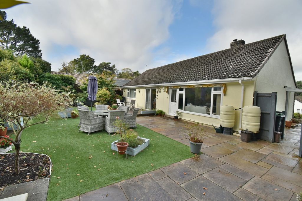 Property photo 3 of 23