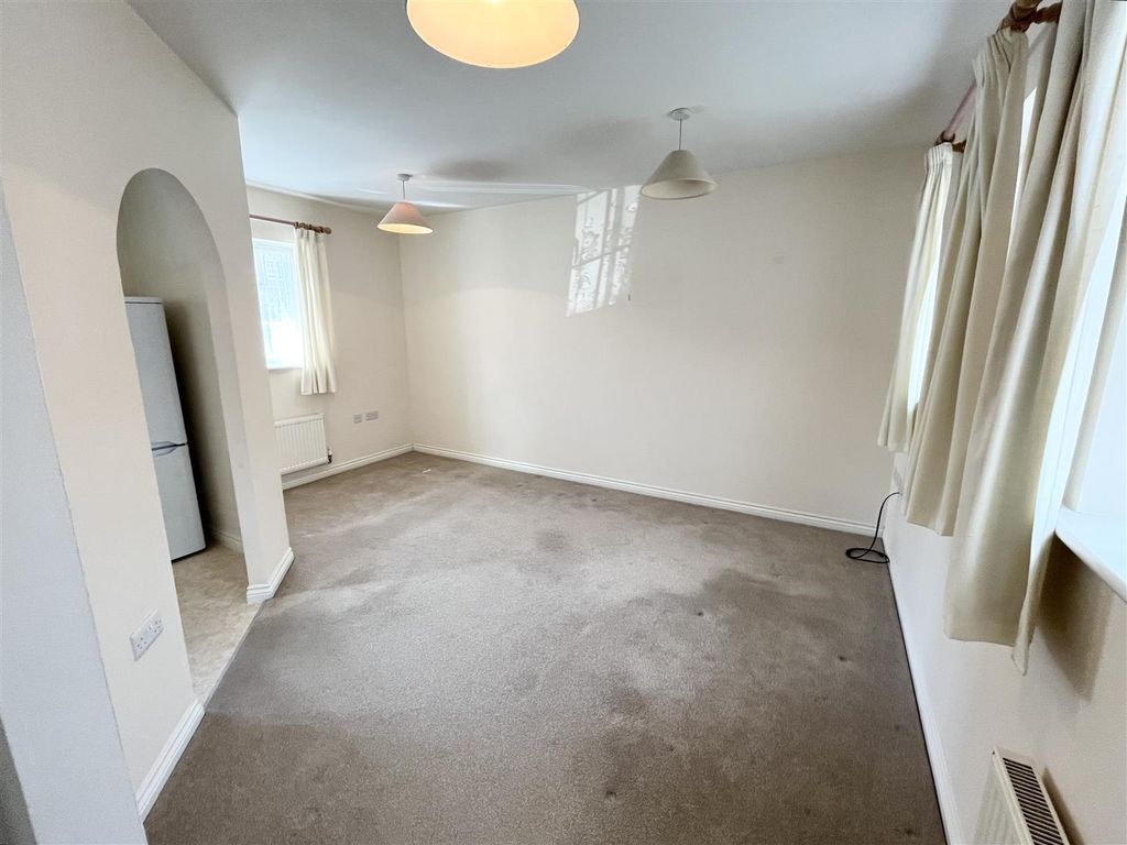 Property photo 3 of 5 Sitting Room