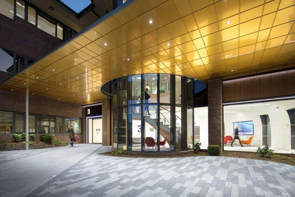 Property photo 3 of 22 Entrance