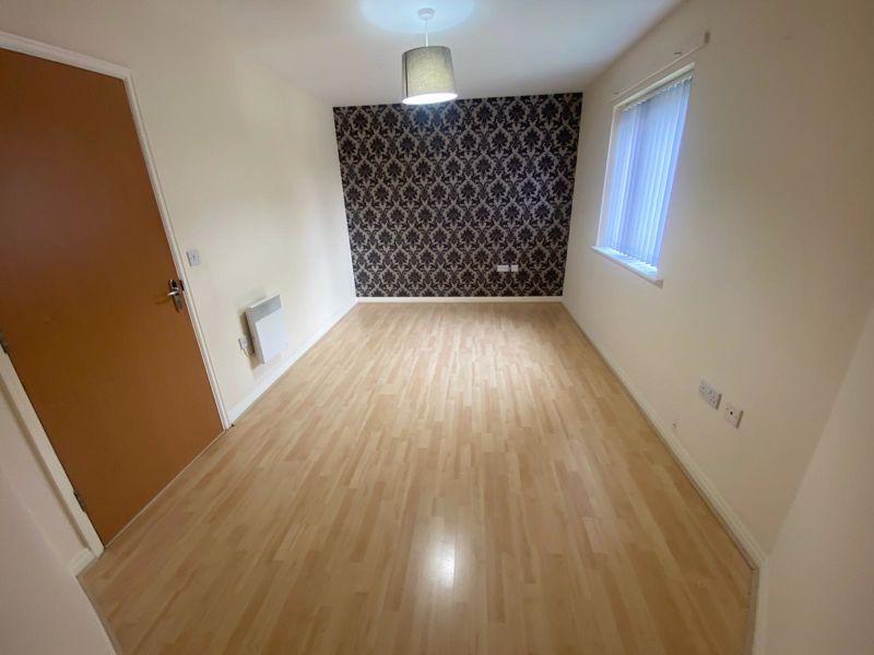 Property photo 3 of 7 Room 1