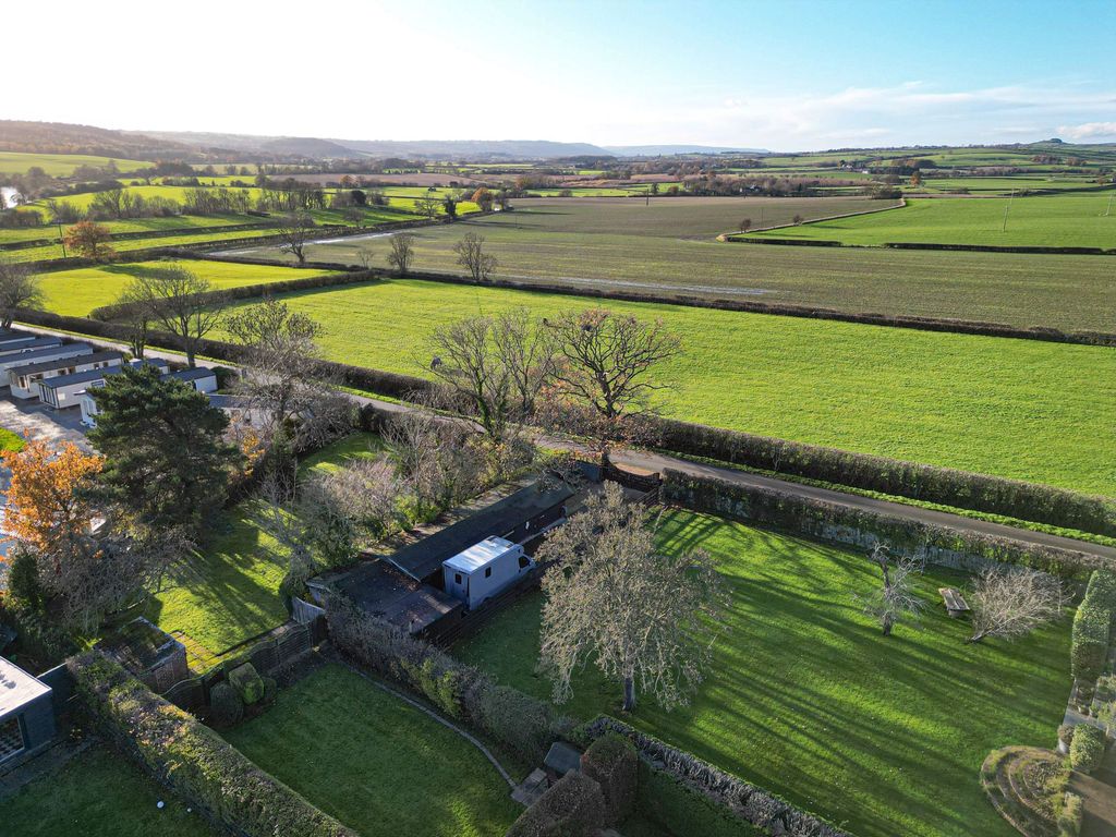 Property photo 3 of 46