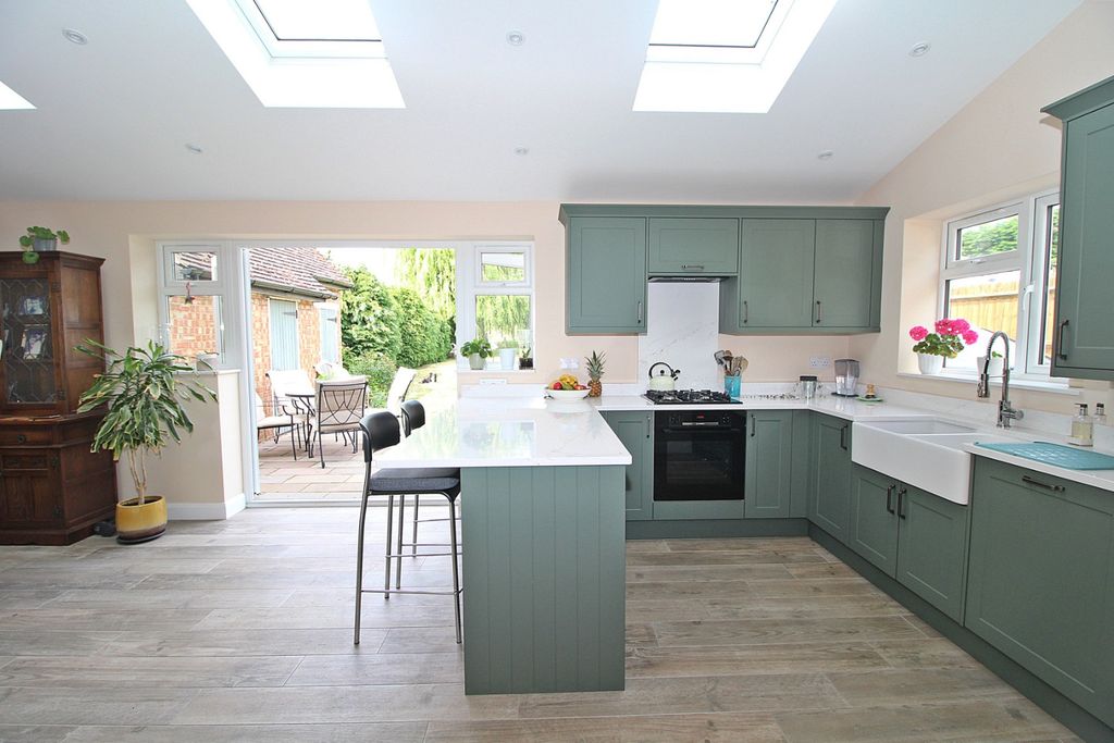 Property photo 3 of 16 5149957
