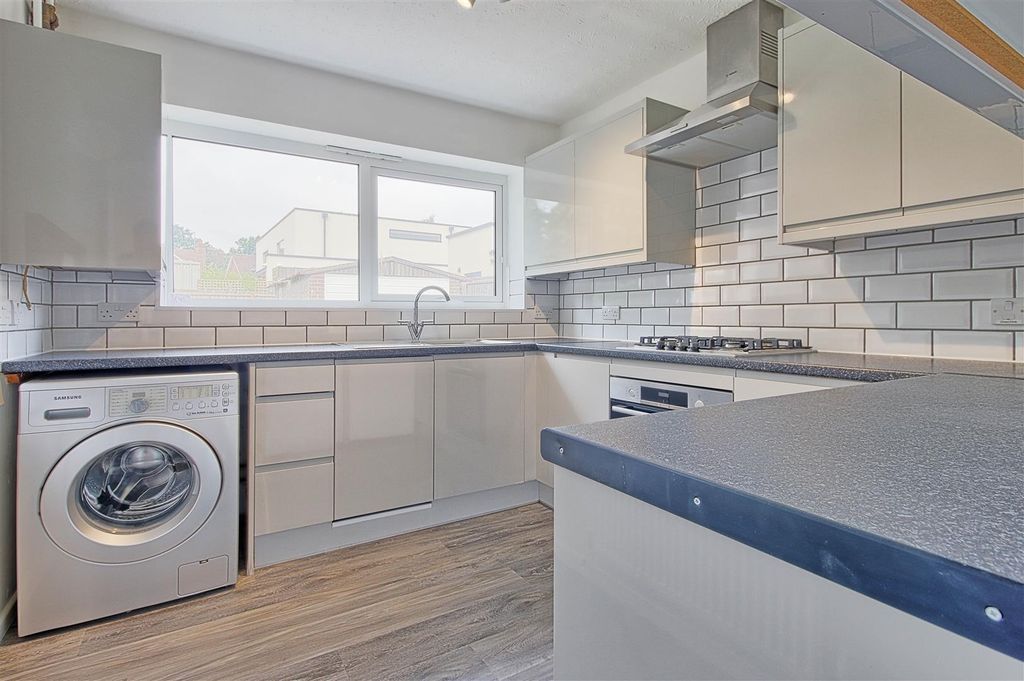 Property photo 2 of 16 Kitchen.Jpg