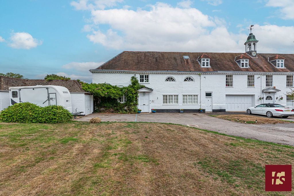 Property photo 1 of 33