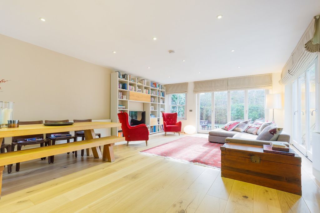 Property photo 2 of 13