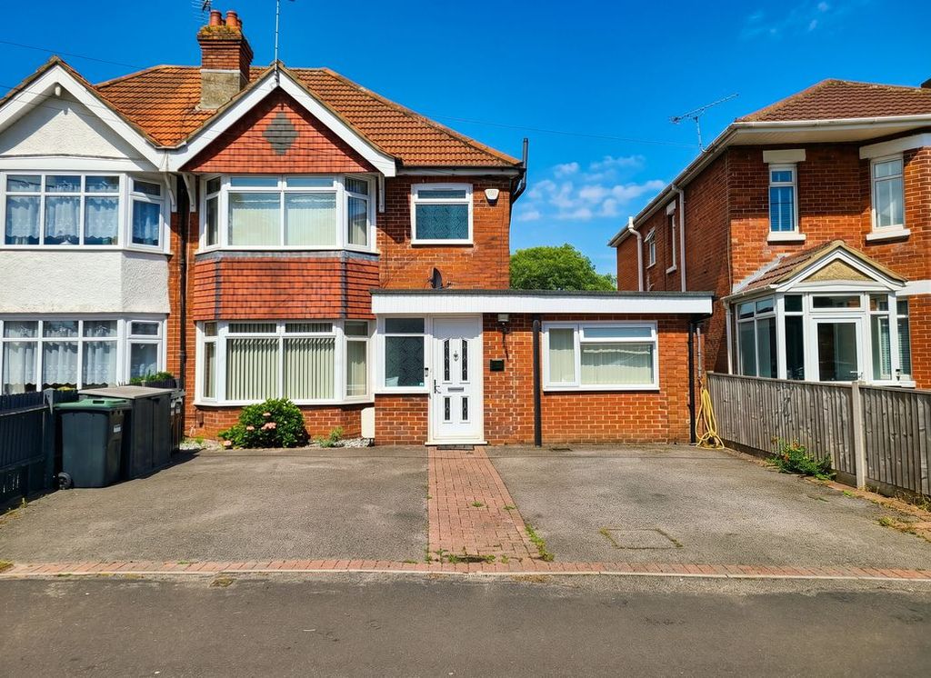 Property photo 1 of 28