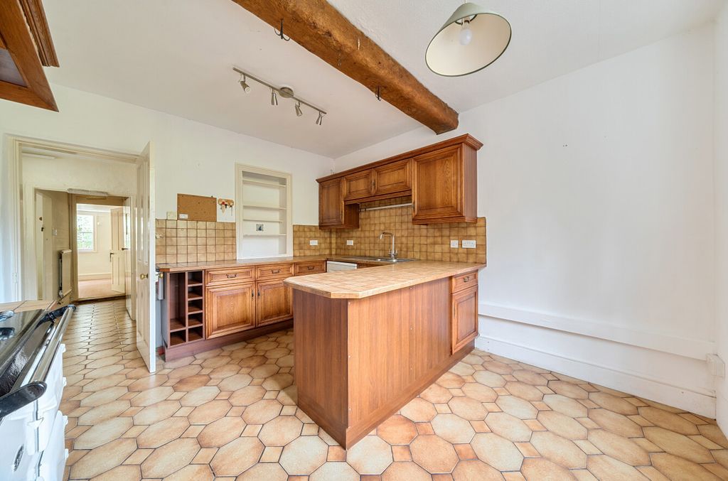 Property photo 3 of 25 Kitchen