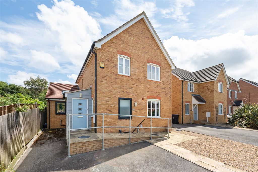 Property photo 1 of 15