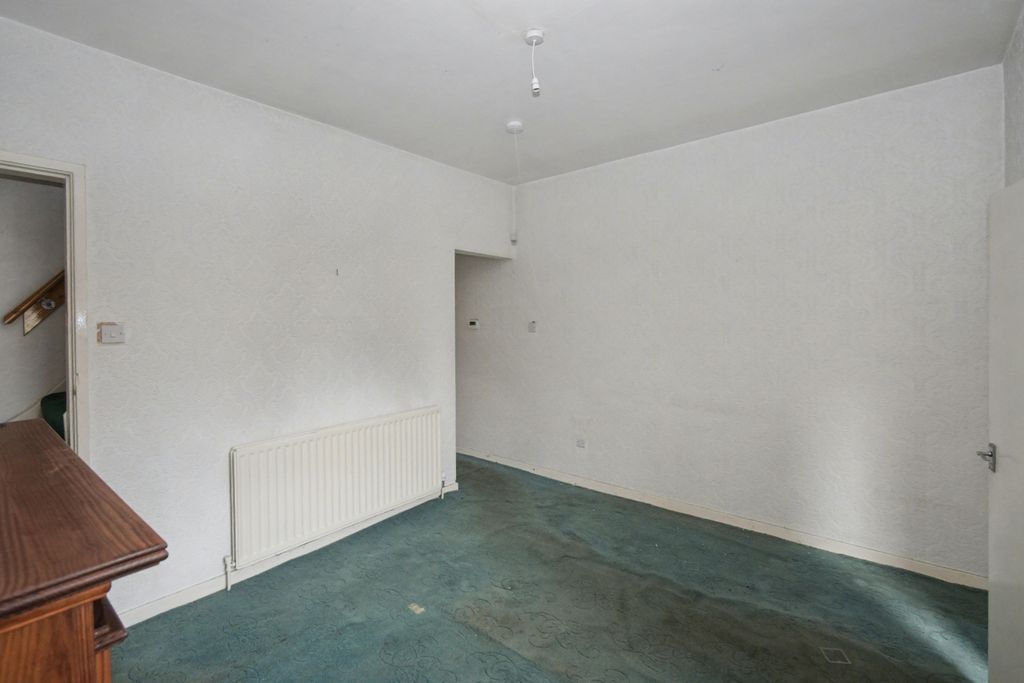 Property photo 3 of 19 76 Hollyhedge Lane, Walsall, West Midlands, Ws2 8Pz