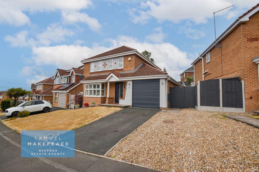 Property photo 1 of 28 Stunning Four Bedroom Detached Property With Spacious Interiors