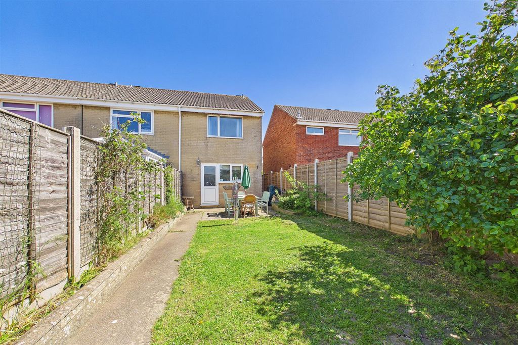 Property photo 2 of 11