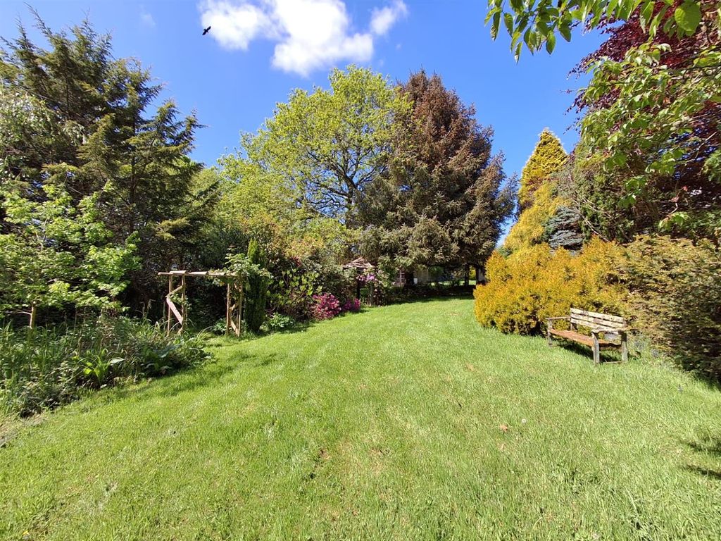 Property photo 3 of 34