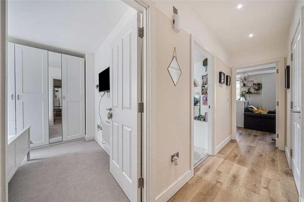 Property photo 3 of 24 Picture No. 11