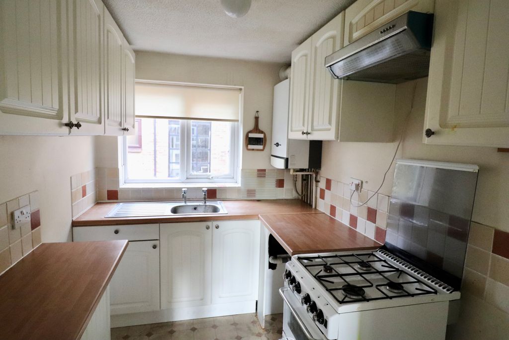 Property photo 2 of 5
