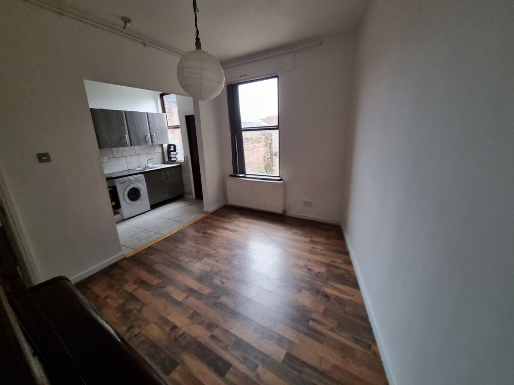 Property photo 3 of 8 Dining Room