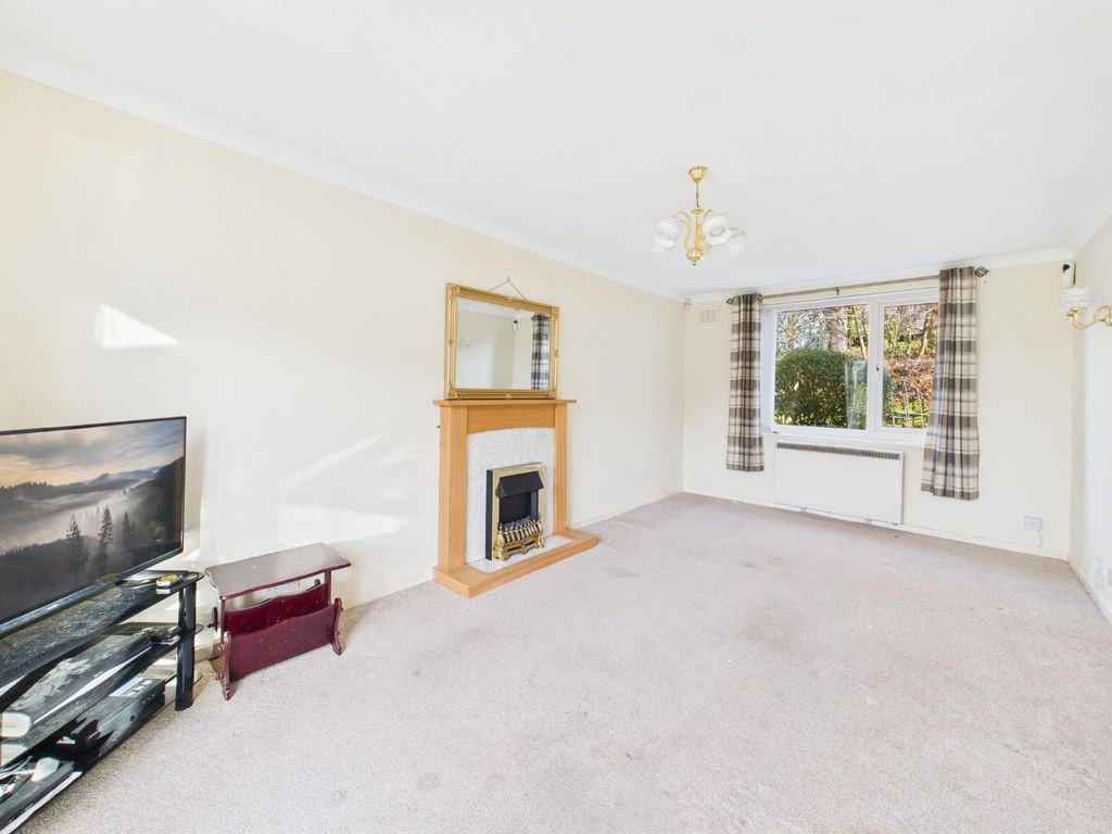 Property photo 3 of 13 Cam04899G0-Pr0236-Still003.Jpg